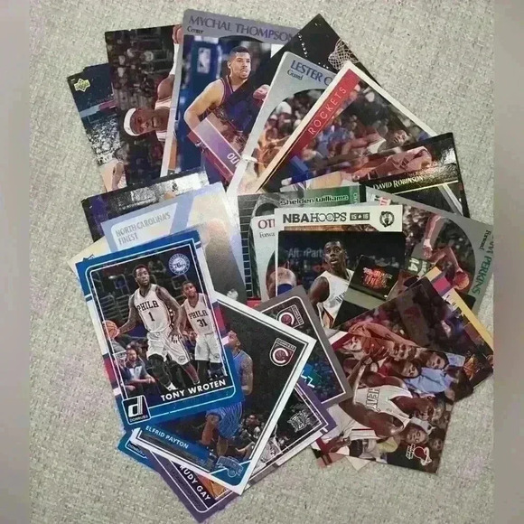 Lot of 50 NBA trading cards - Picture 5 of 5